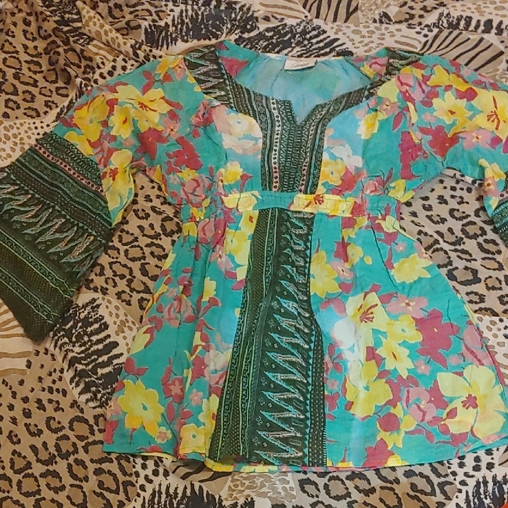 Guru Multicolor Floral Blouse with Green Accents Sz XL